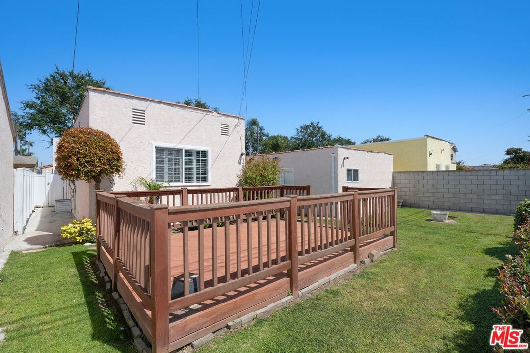 West photo 34