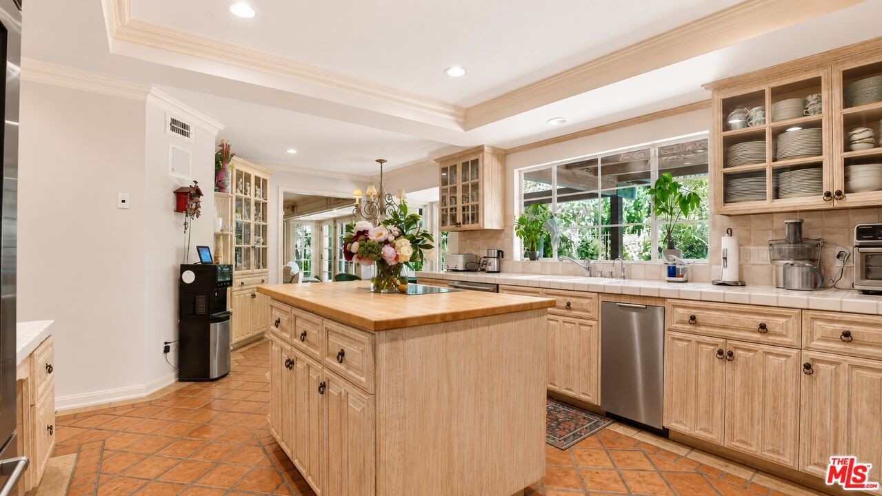 Meadowcrest photo 15