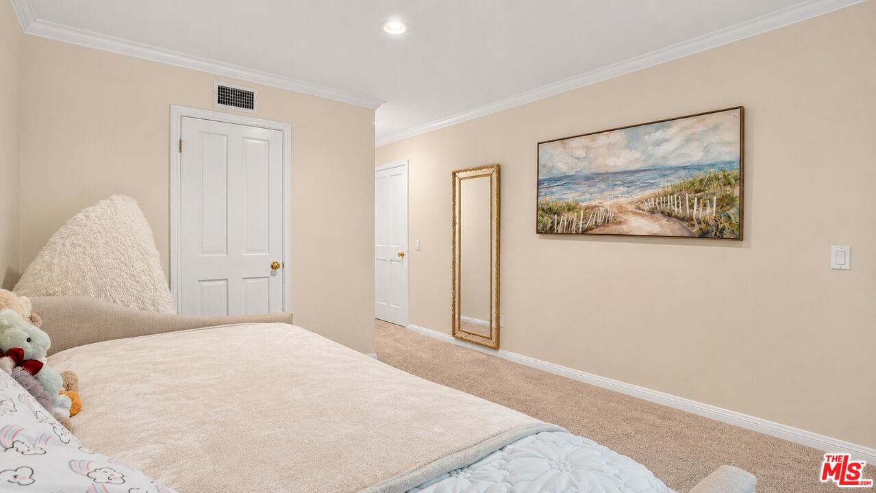 Meadowcrest photo 43