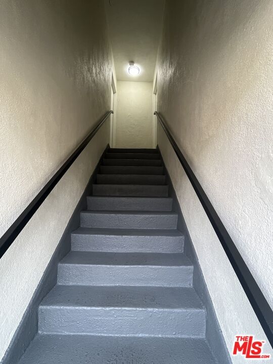 32nd photo 9