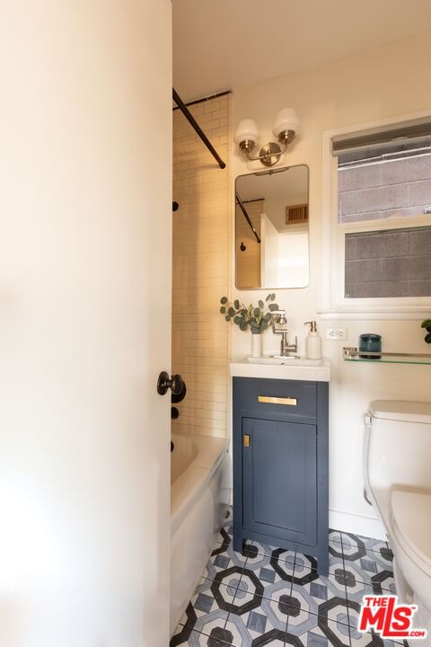 Laurel Terrace photo 12