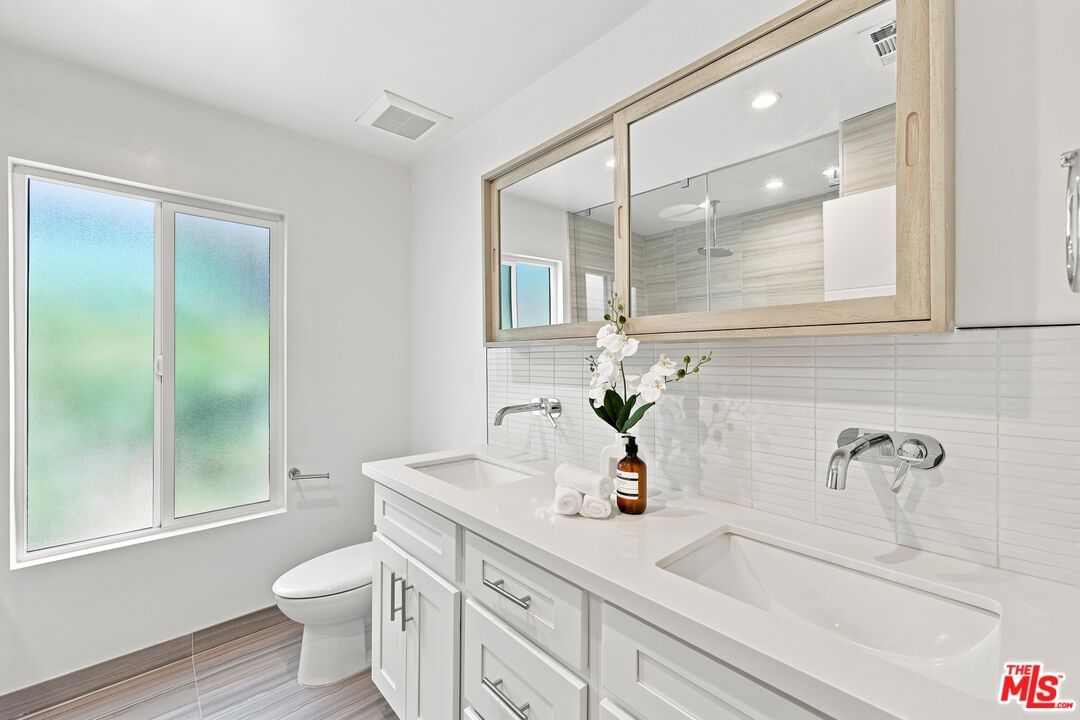 Crescent Heights photo 31