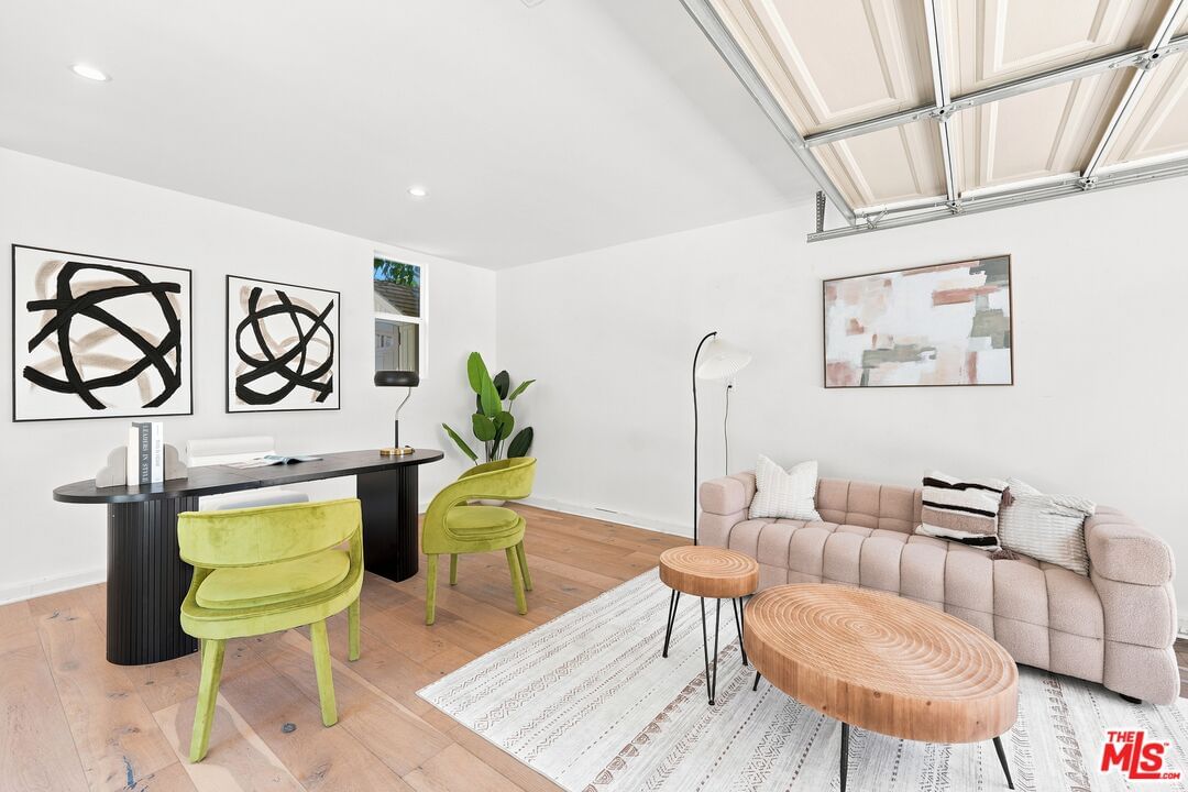 Crescent Heights photo 45