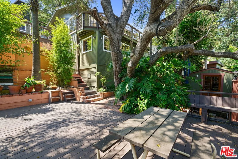 363 Topanga Canyon Blvd
