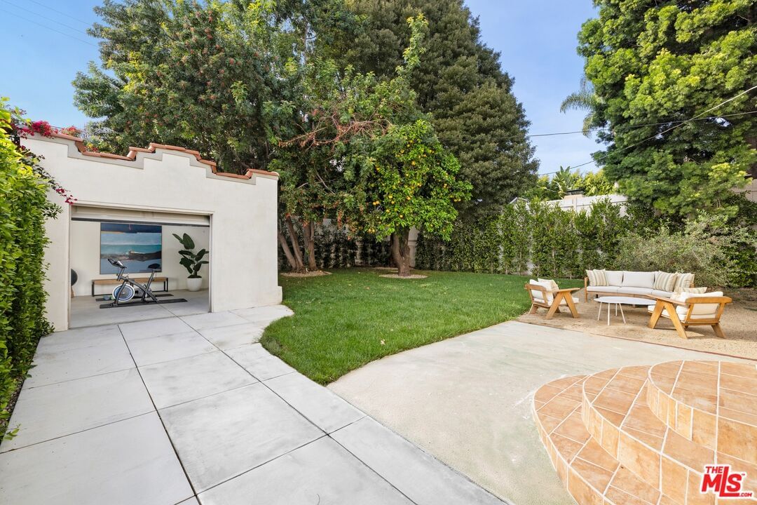 Orange Grove photo 21