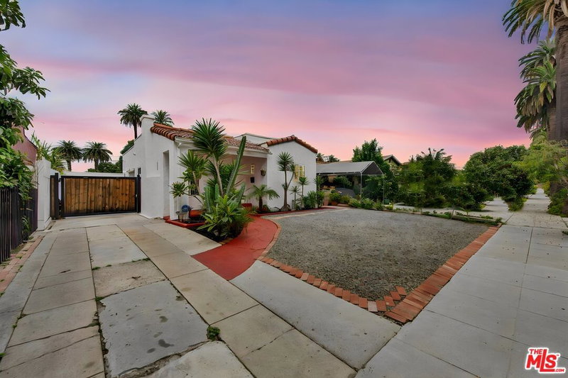 6631 Olive Ave