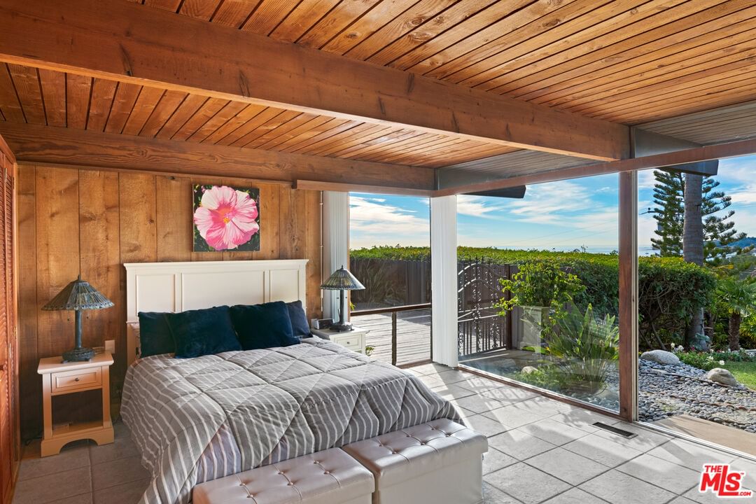 Sea Vista photo 27