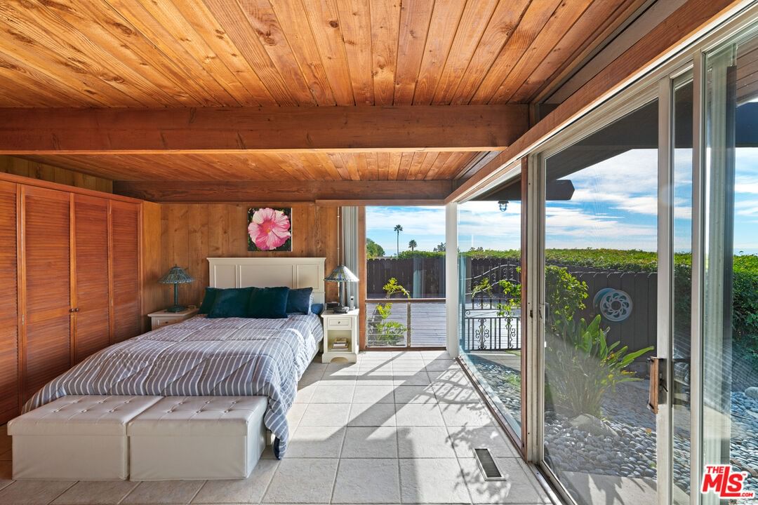 Sea Vista photo 28