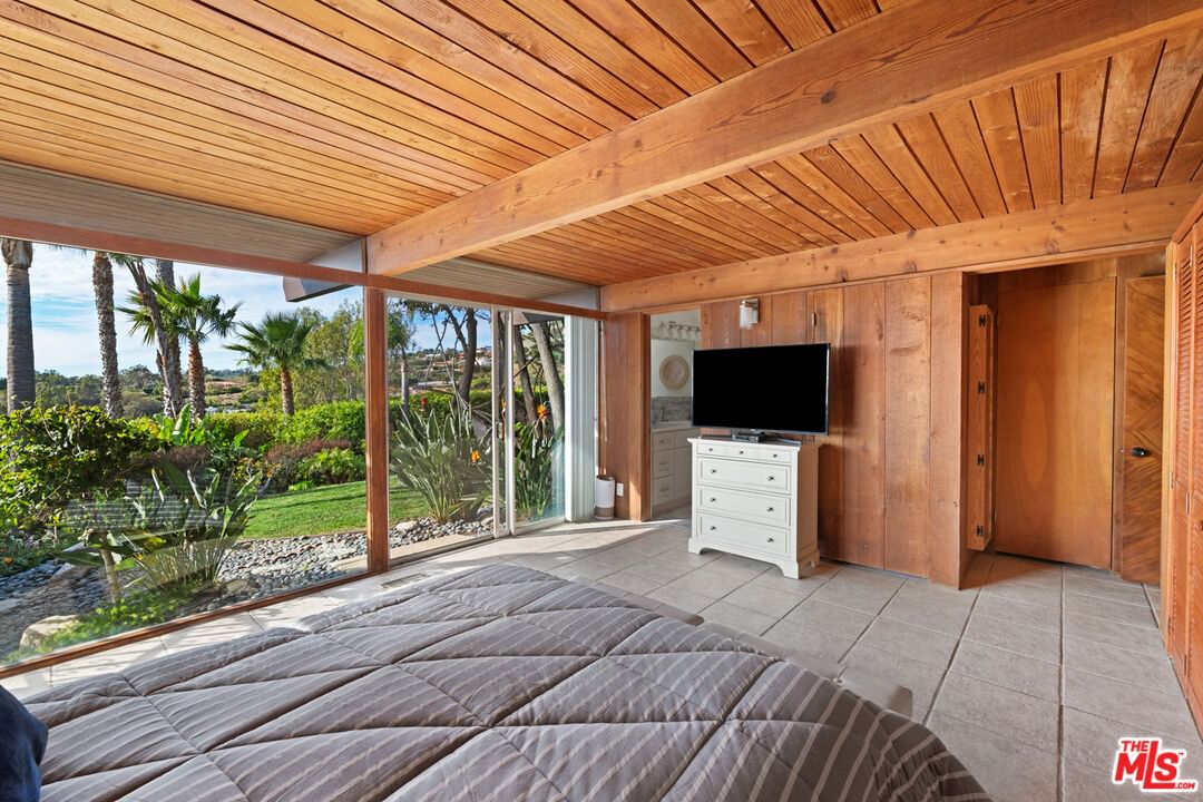 Sea Vista photo 29