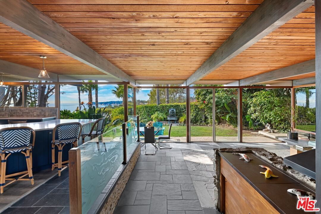 Sea Vista photo 9