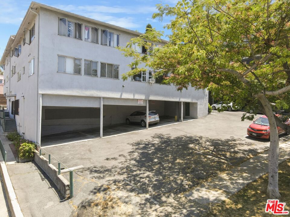 Edgecliffe photo 16