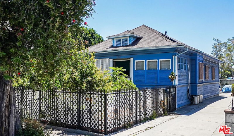 2120 Mozart St
