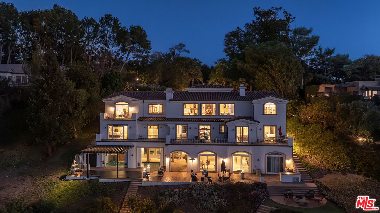 Mulholland photo 17