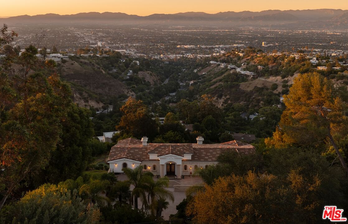 Mulholland photo 21