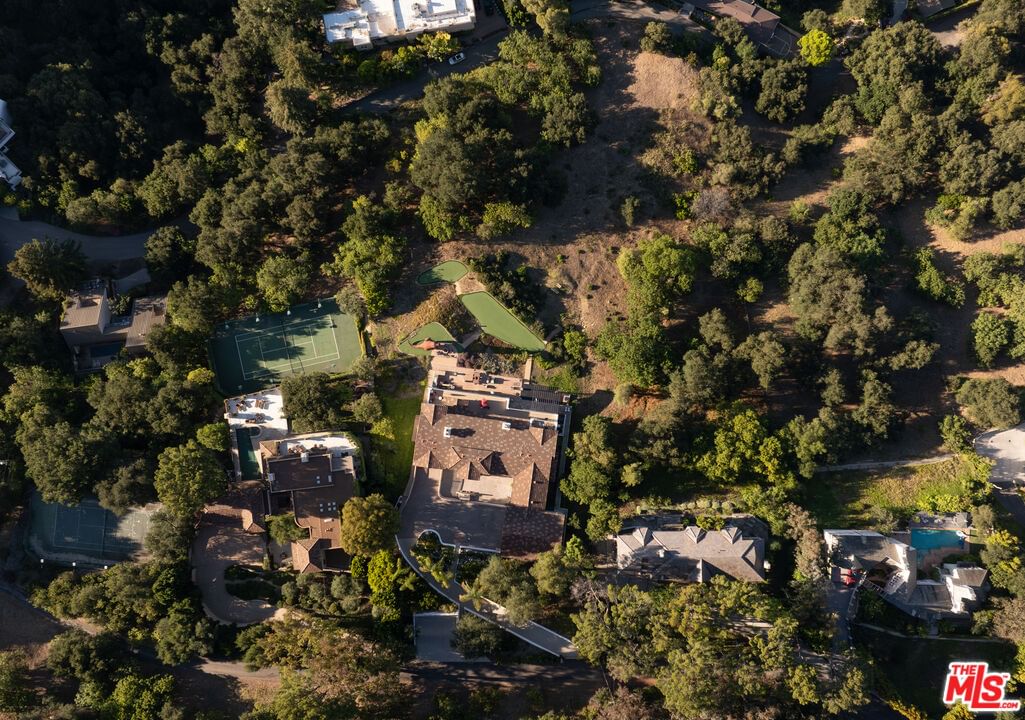 Mulholland photo 22