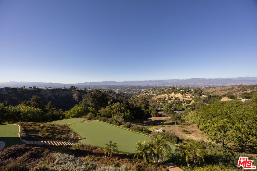 Mulholland photo 23