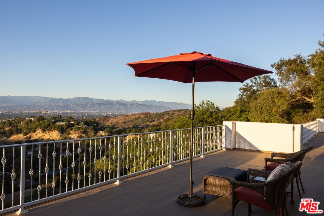 Mulholland photo 25