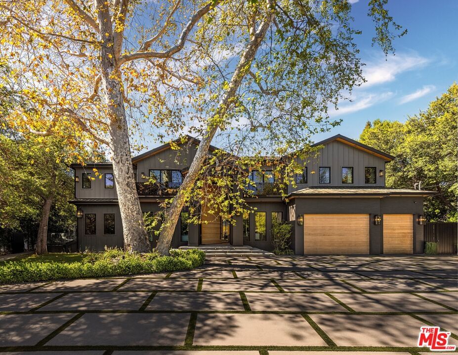 Encino photo 2