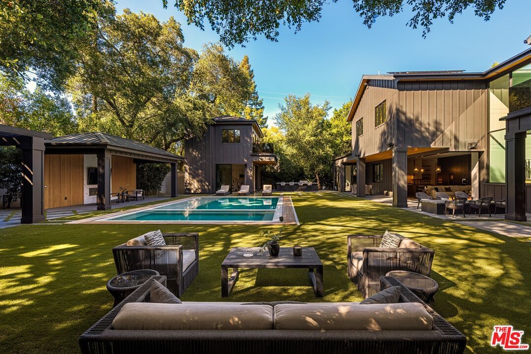 Encino photo 21