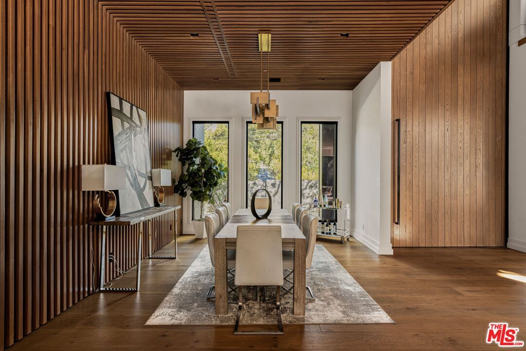 Encino photo 5