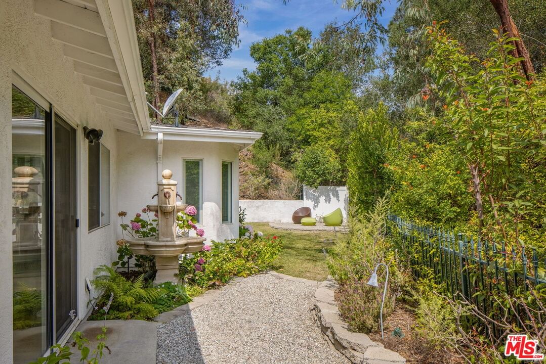 Briarvale photo 44