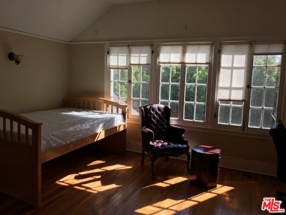 Wilton photo 20
