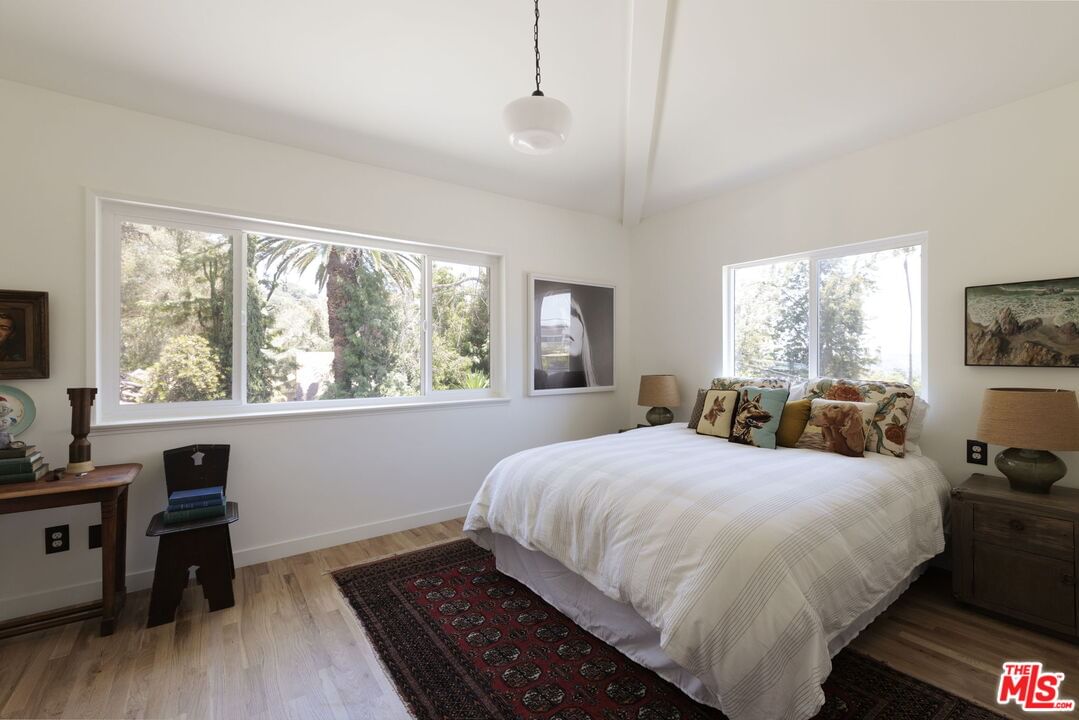 Pine Grove photo 21