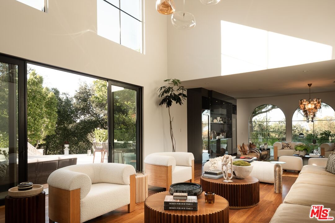 Parkway Calabasas photo 21