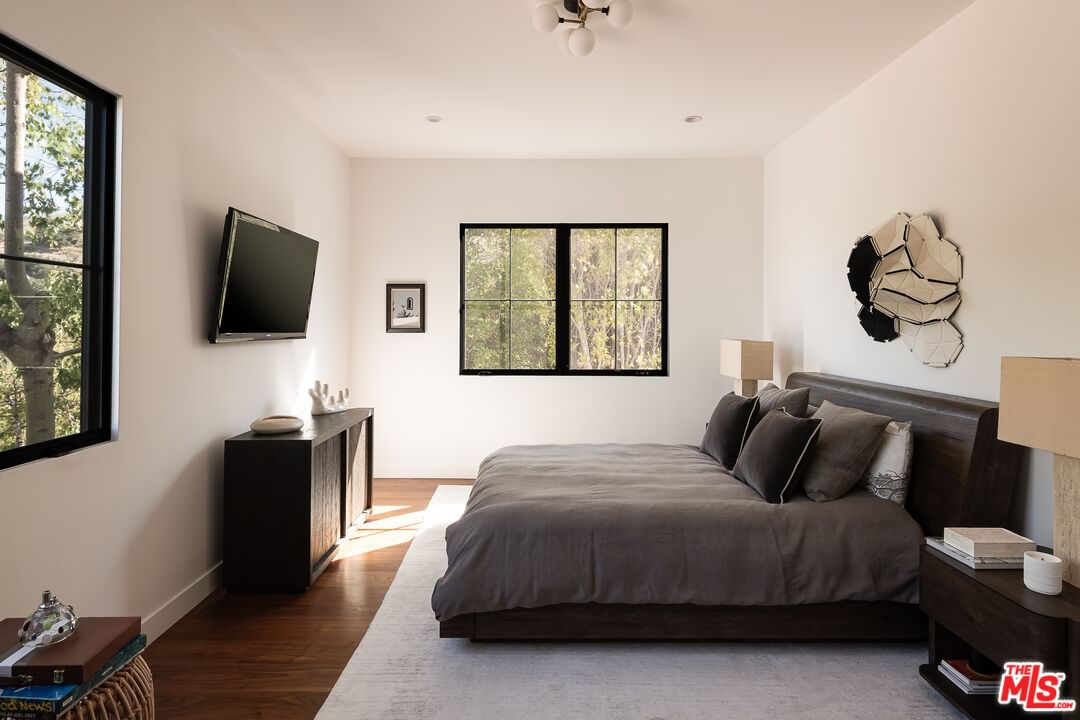 Parkway Calabasas photo 34