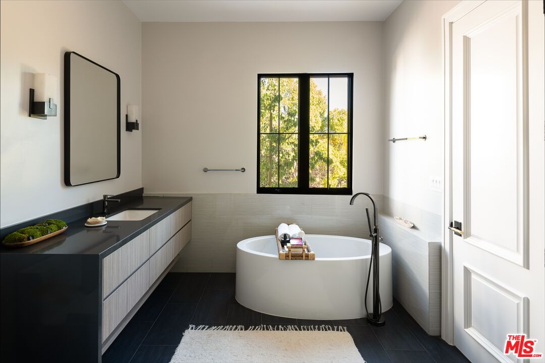 Parkway Calabasas photo 35