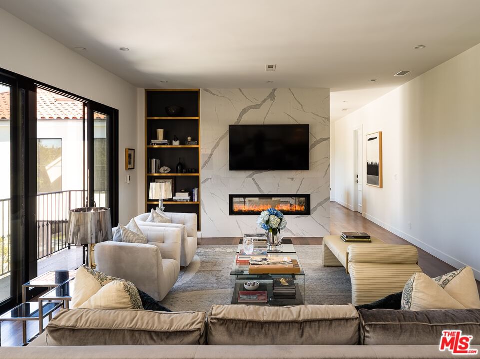 Parkway Calabasas photo 37