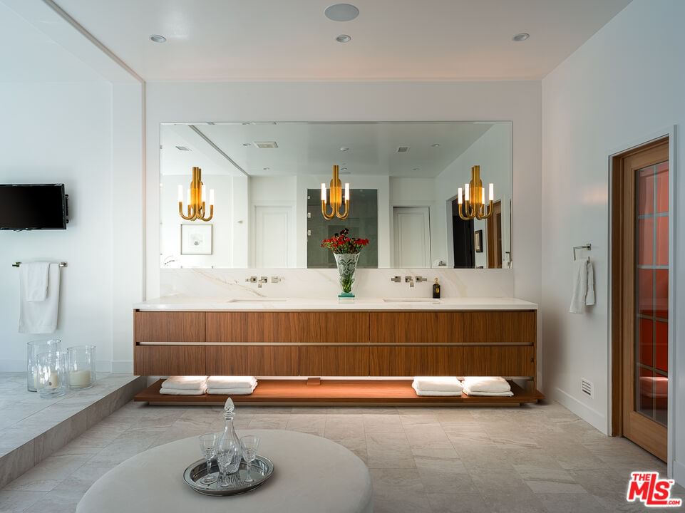 Parkway Calabasas photo 42