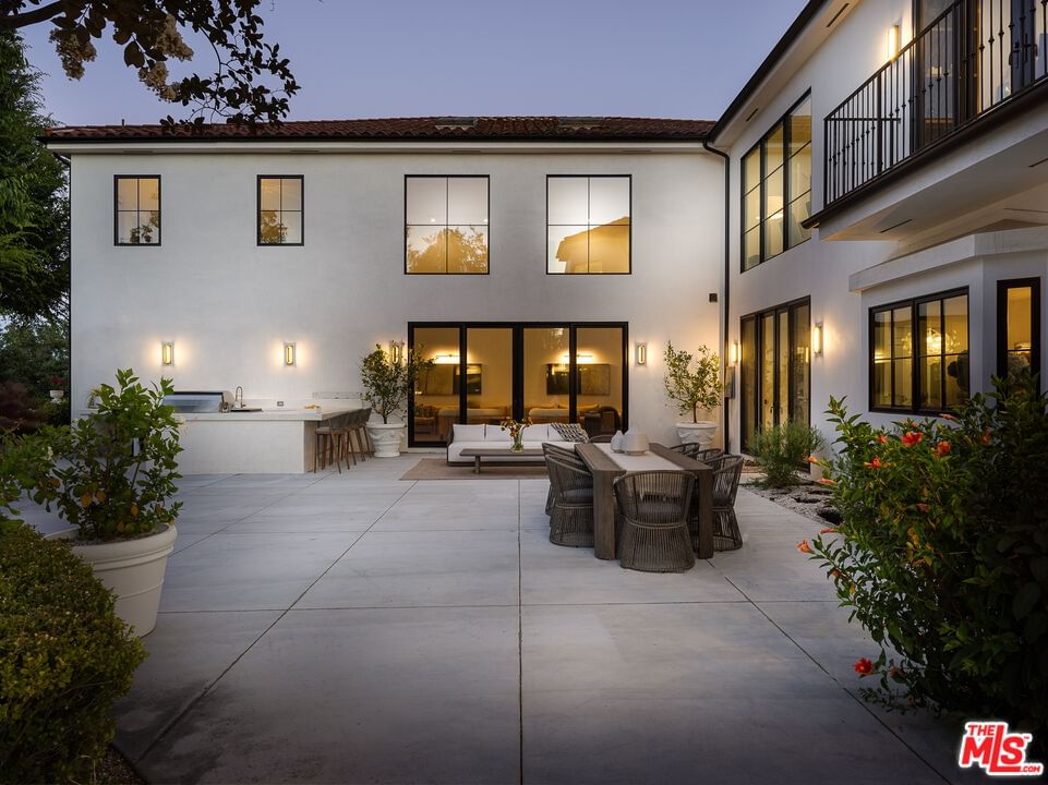 Parkway Calabasas photo 55