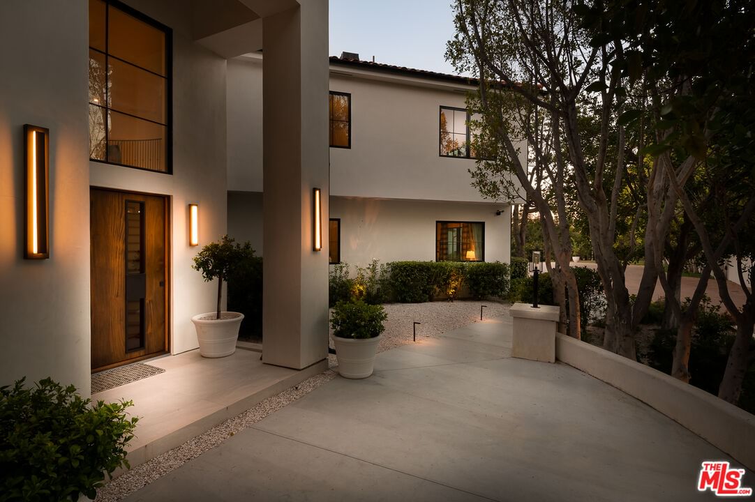 Parkway Calabasas photo 57