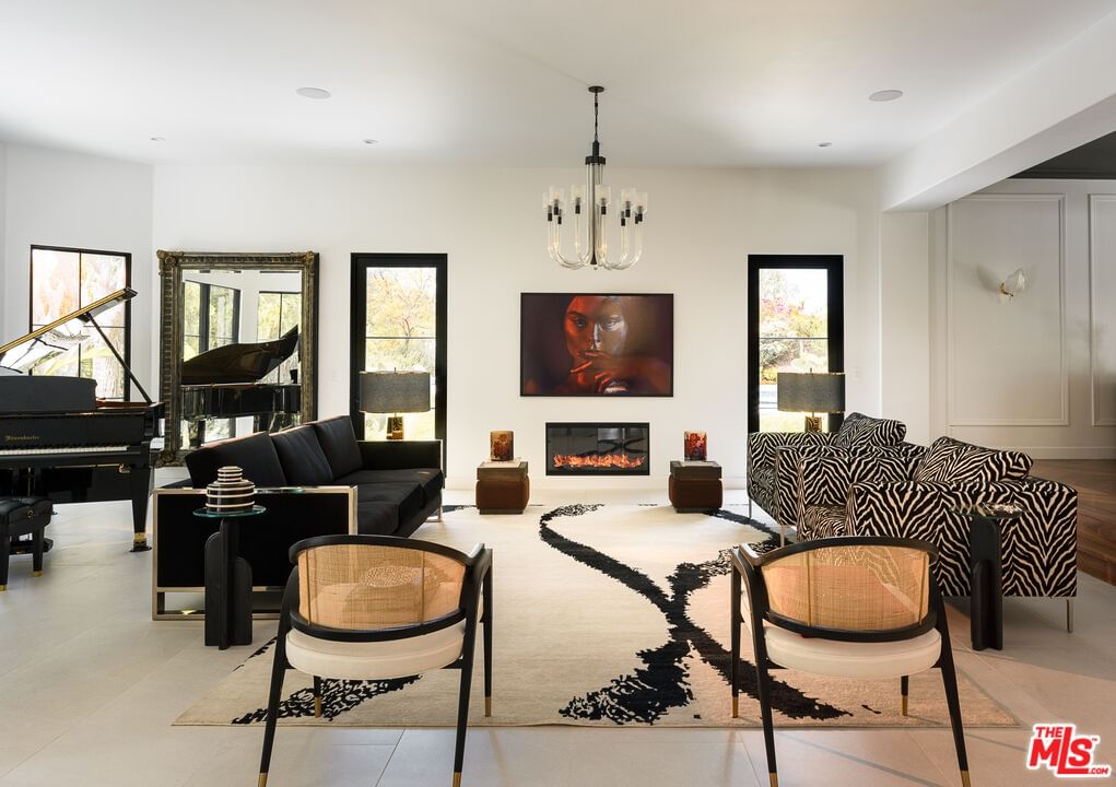 Parkway Calabasas photo 9