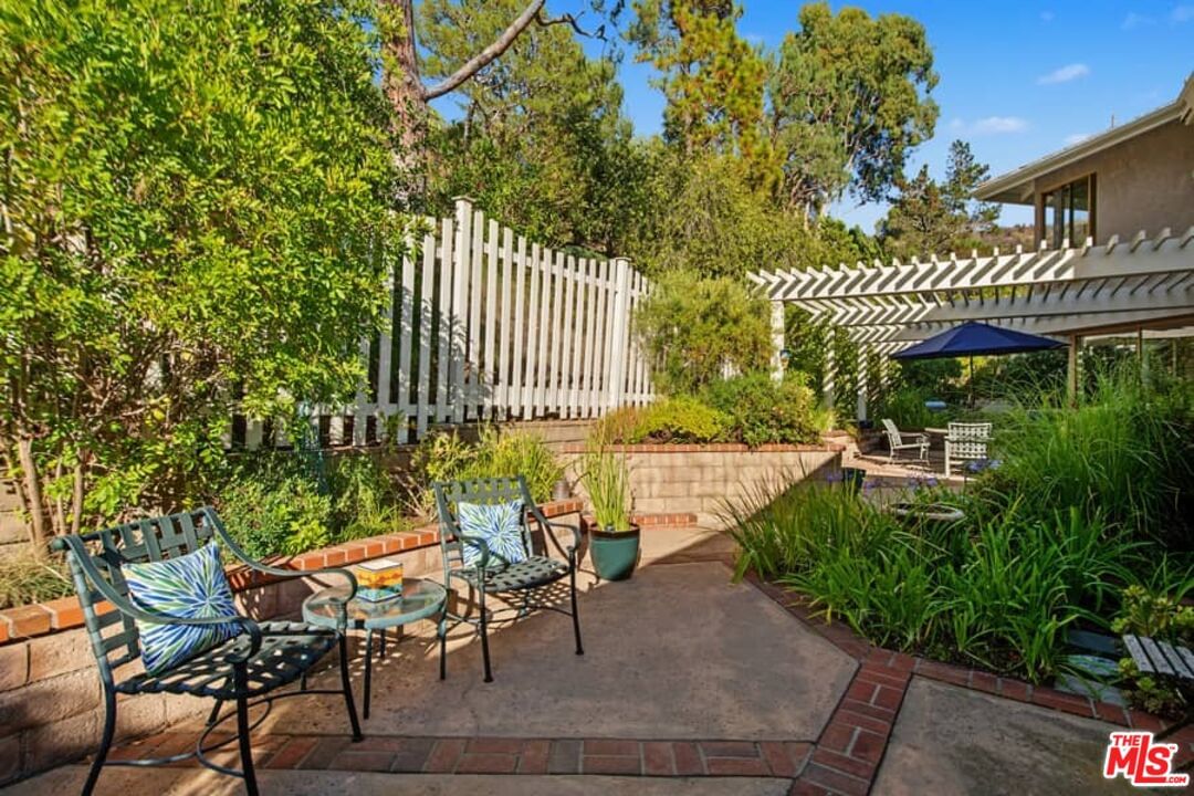 Avenida De Santa Ynez photo 47