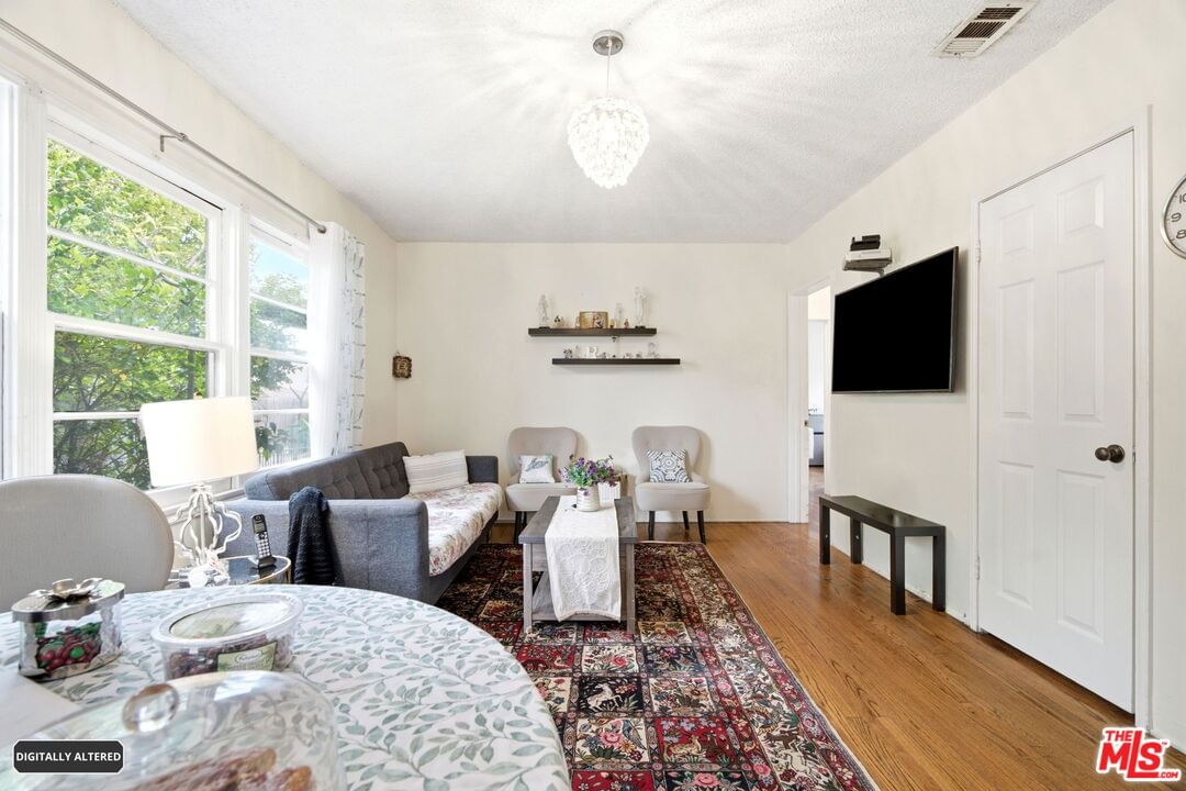 Glenoaks photo 11