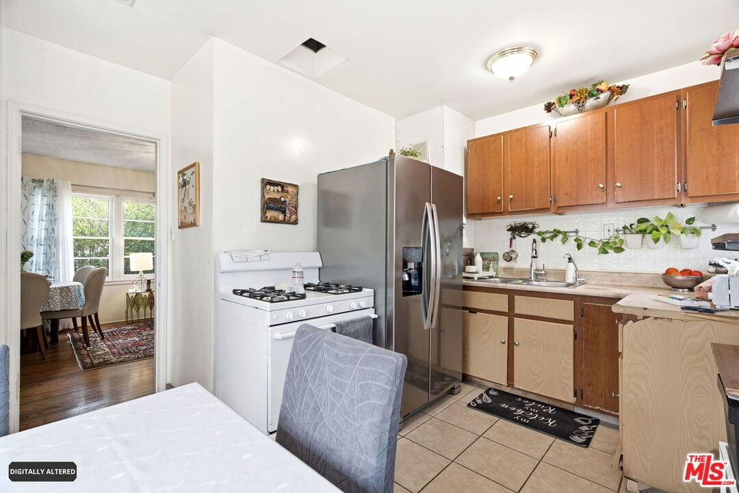 Glenoaks photo 14