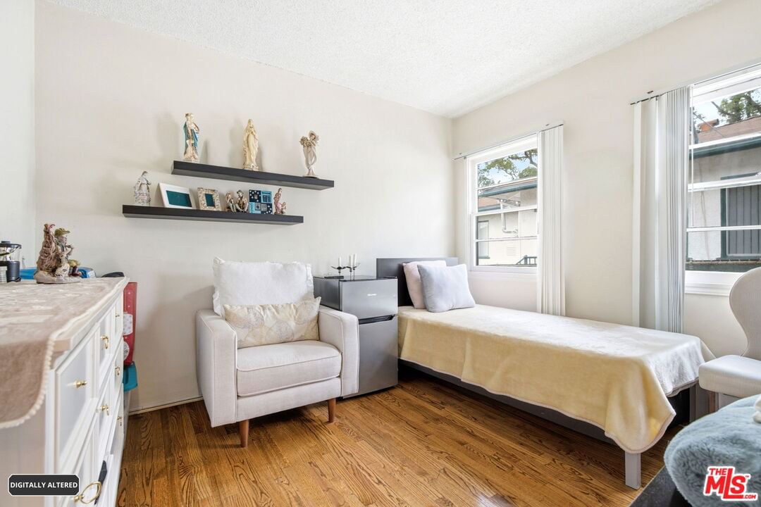 Glenoaks photo 21