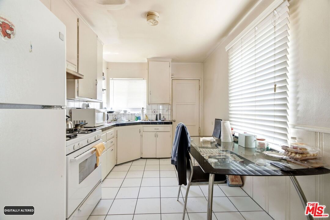 Glenoaks photo 46