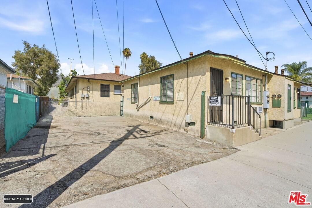Glenoaks photo 67
