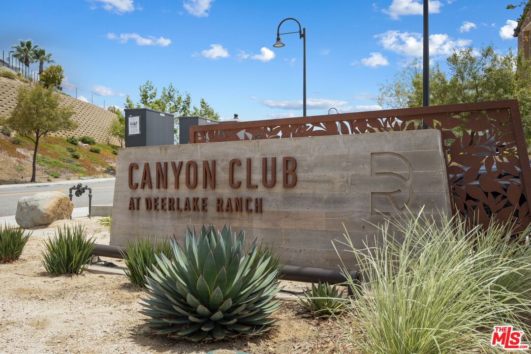 Canoga photo 42