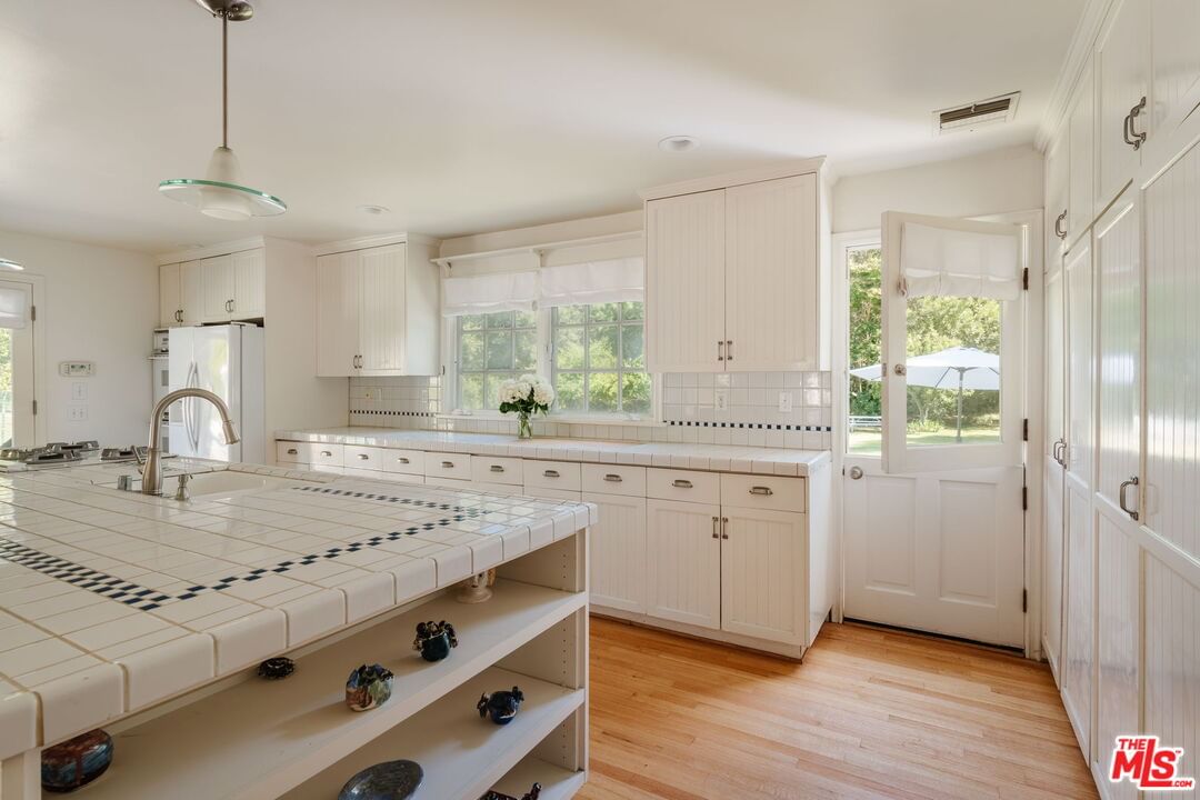 Bonnell photo 12