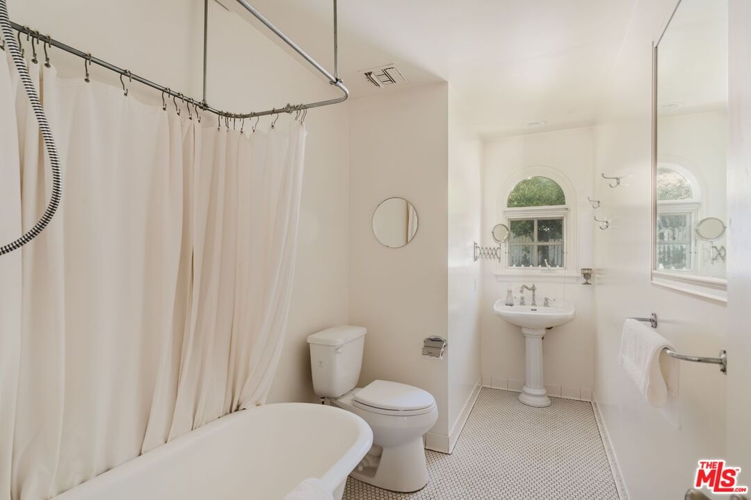 Bonnell photo 49