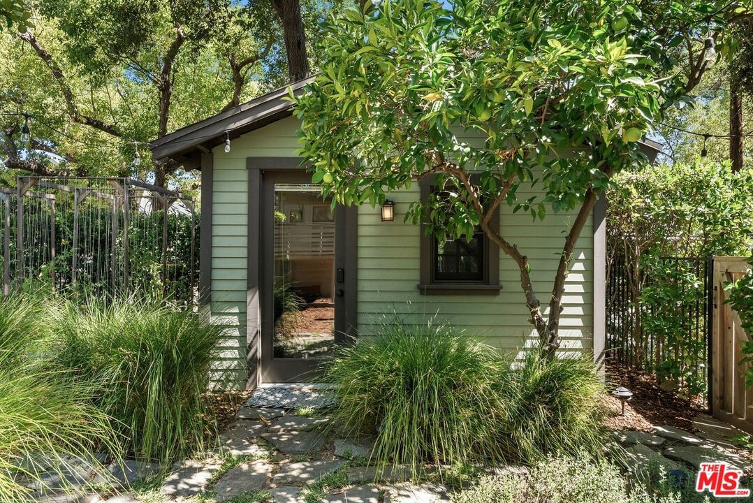 Los Robles photo 38