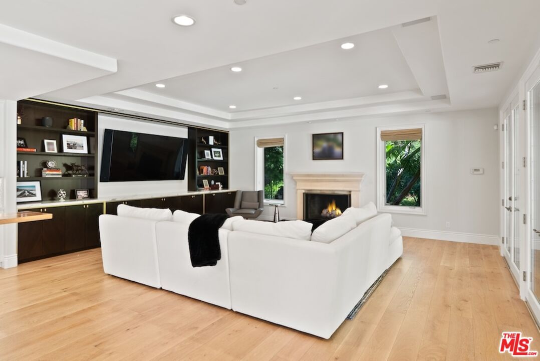 Park South photo 30