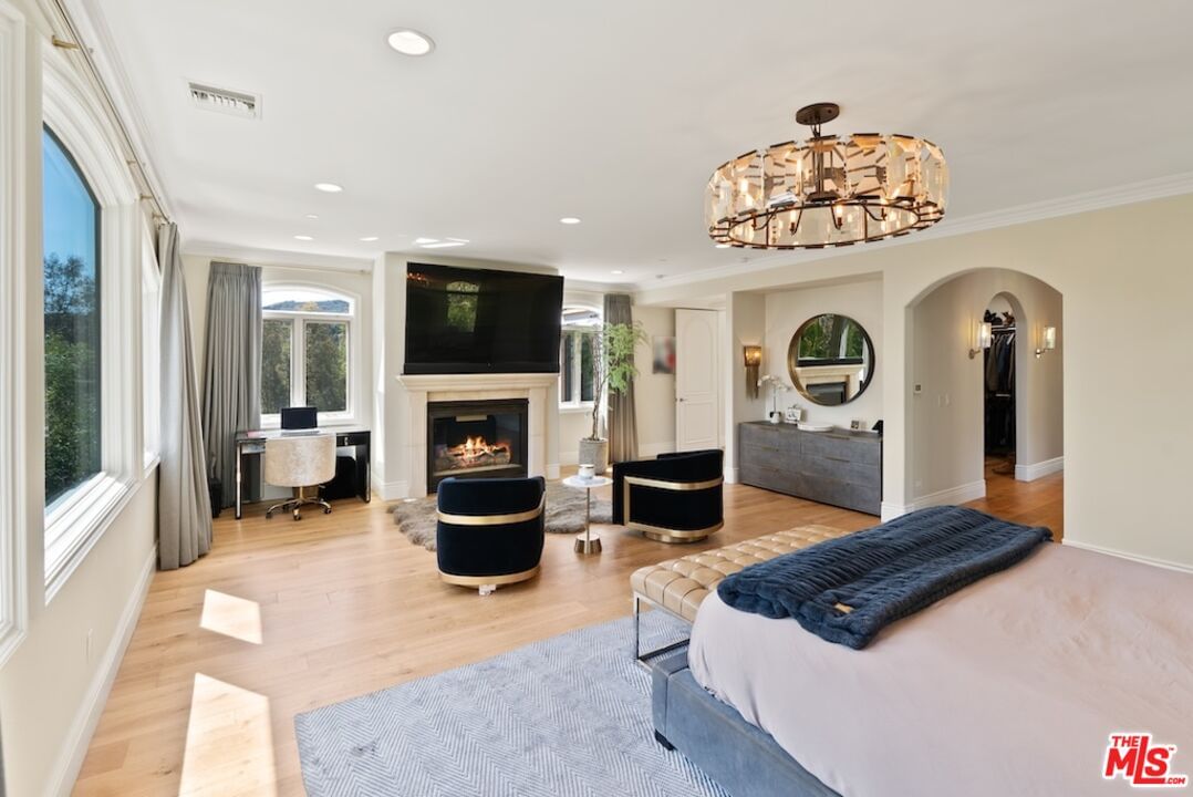 Park South photo 42