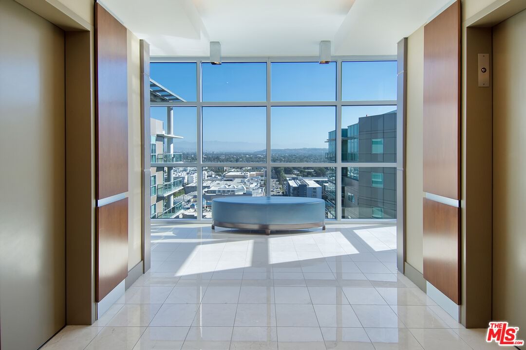 Marina Pointe photo 21