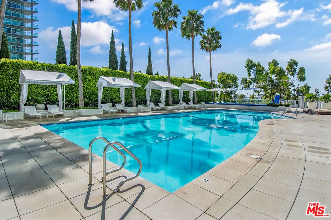 Marina Pointe photo 22