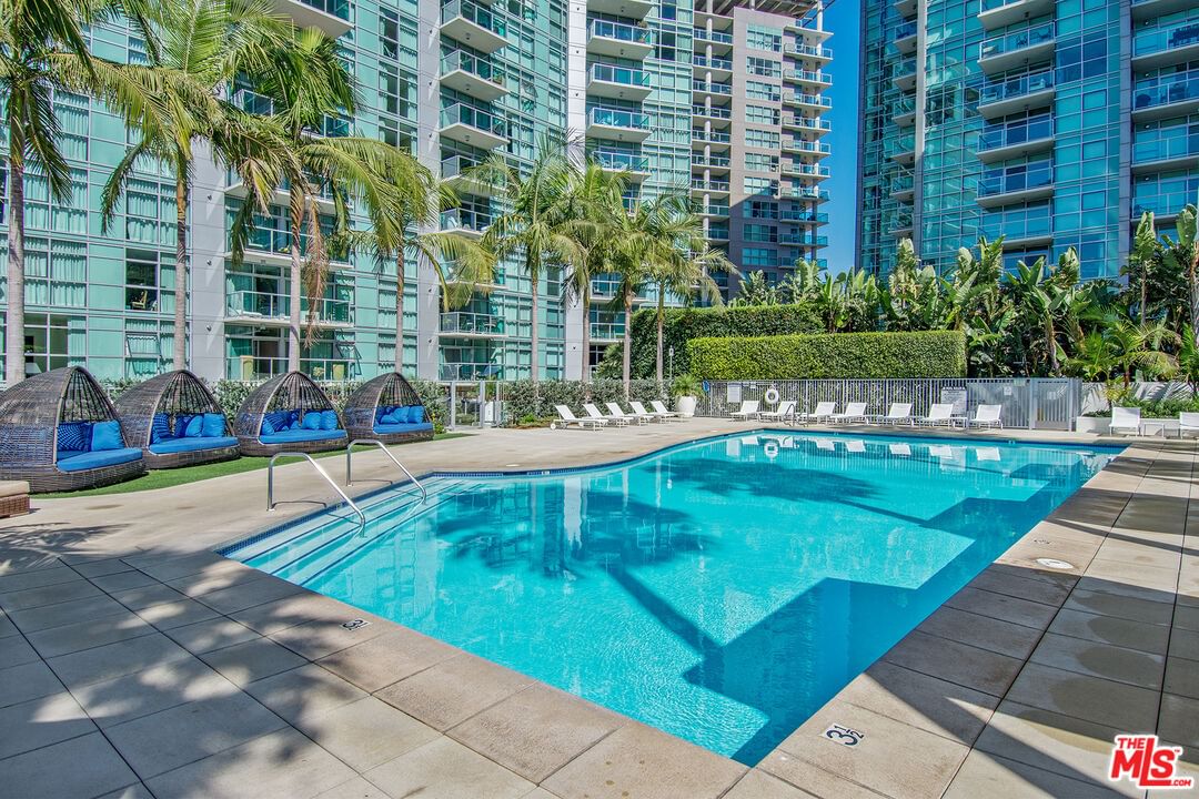 Marina Pointe photo 23